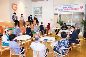 허태정 시장, 동구‘행복한어르신복지관’방문